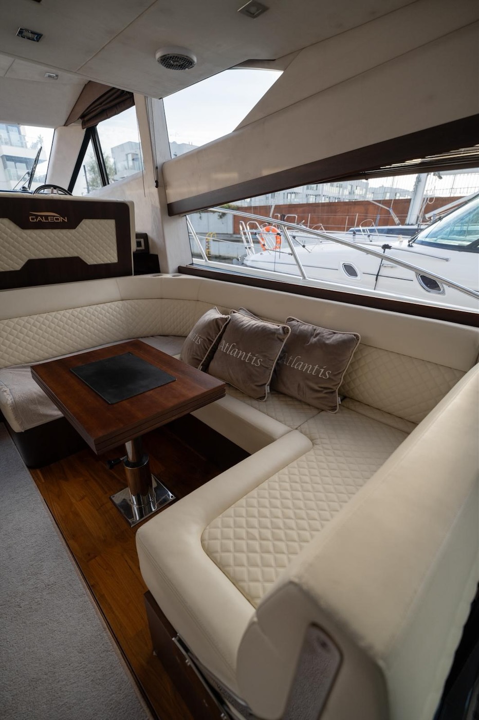 galeon_420_fly_7.jpg